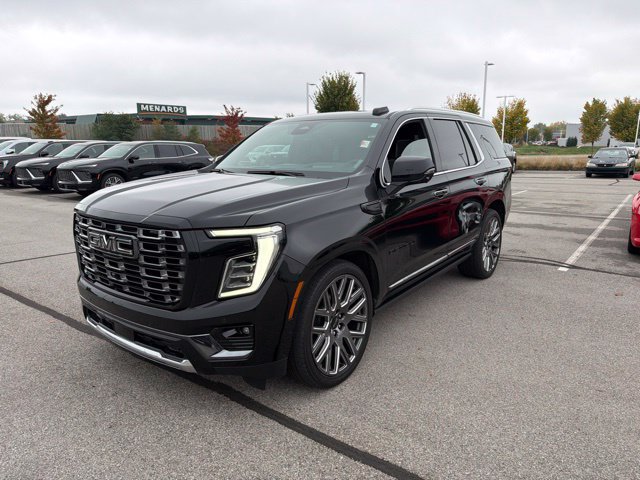 Used 2025 GMC Yukon Denali Ultimate w/ LPO, Floor Liner Package AWD/4WD image 1