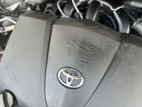 Used 2021 Toyota Highlander XLE image 20