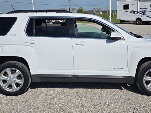 Used 2017 GMC Terrain SLE w/ Convenience Package image 2