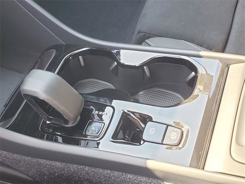 New 2026 Volvo XC40 B5 Ultra w/ Protection Package Premier image 26