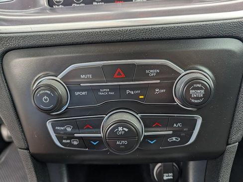Used 2021 Dodge Charger R/T RWD image 6