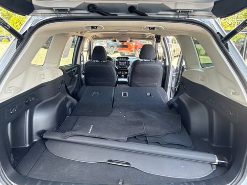 Used 2023 Subaru Forester Premium AWD/4WD image 10