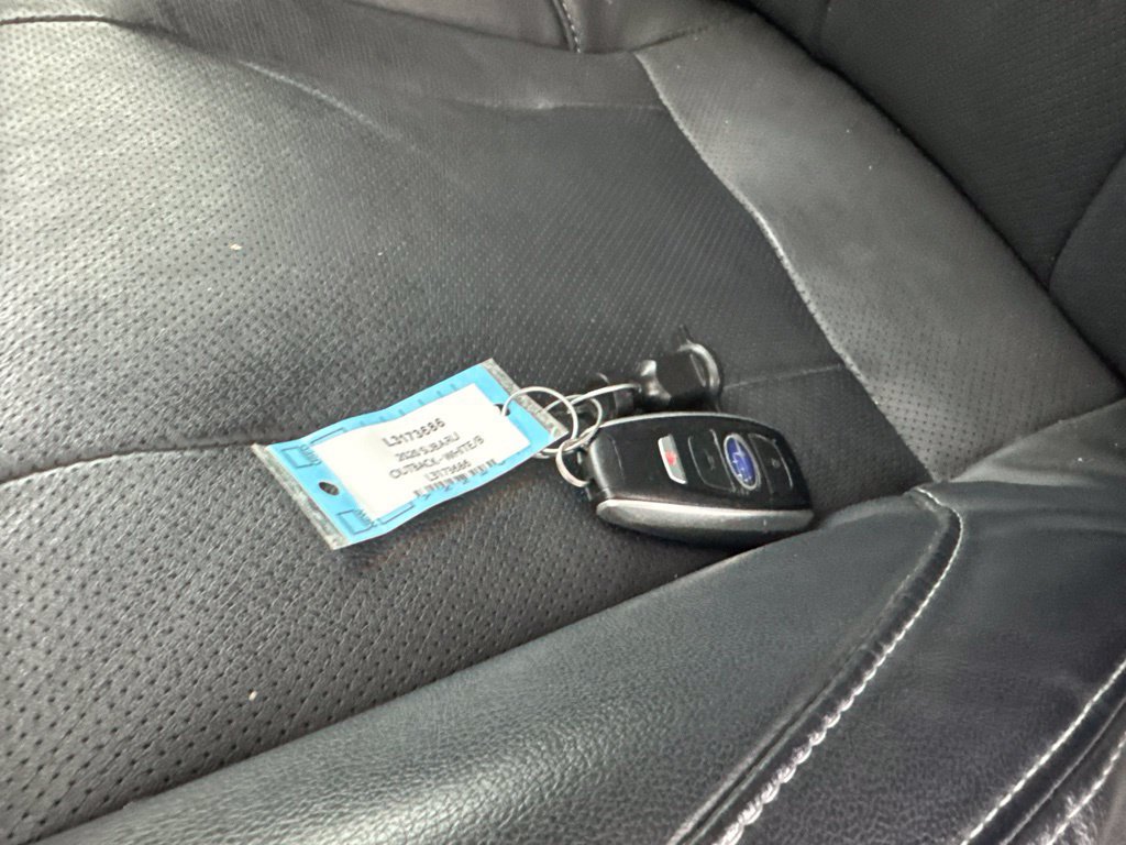 Used 2020 Subaru Outback Limited AWD/4WD image 49