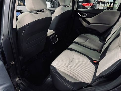 Used 2022 Subaru Forester Premium image 20