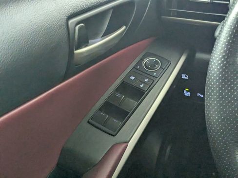 Used 2019 Lexus IS 300 F Sport w/ F Sport Package RWD image 17
