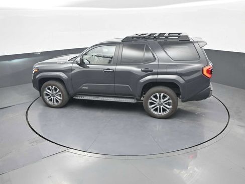Used 2025 Toyota 4Runner Limited AWD/4WD image 33