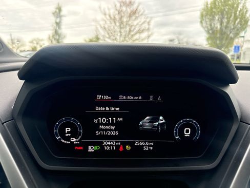 Certified 2022 Audi Q4 e-tron Prestige AWD/4WD image 12