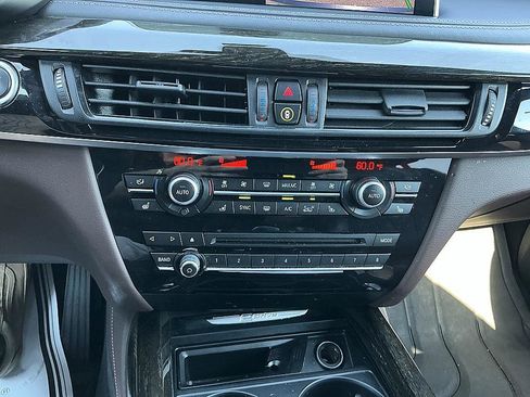 Used 2018 BMW X5 xDrive40e w/ Mocha Interior Design Package AWD/4WD image 19