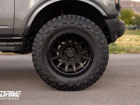 Used 2022 Ford Bronco Wildtrak image 7