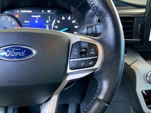 Used 2021 Ford Explorer XLT w/ Equipment Group 202A image 50