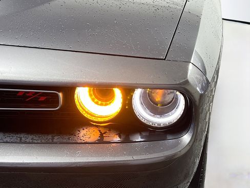 Used 2022 Dodge Challenger R/T RWD image 11
