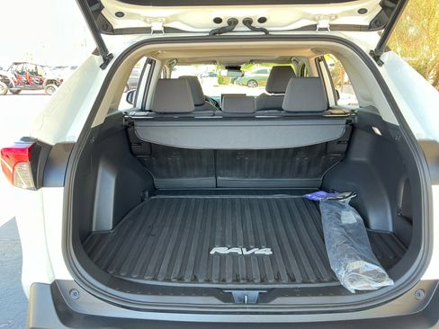 Certified 2023 Toyota RAV4 XLE w/ Convenience Package AWD/4WD image 34