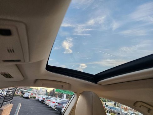 Used 2014 Lexus ES 300h image 22