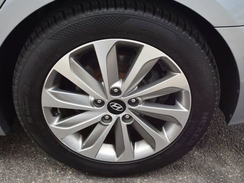 Used 2017 Hyundai Sonata Sport w/ Value Edition Package 02 FWD image 44