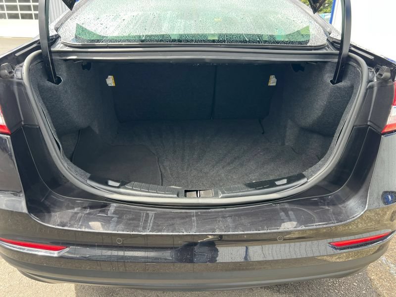 Used 2020 Ford Fusion SE FWD image 15