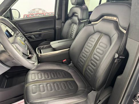 Used 2023 Rivian R1S Adventure image 33