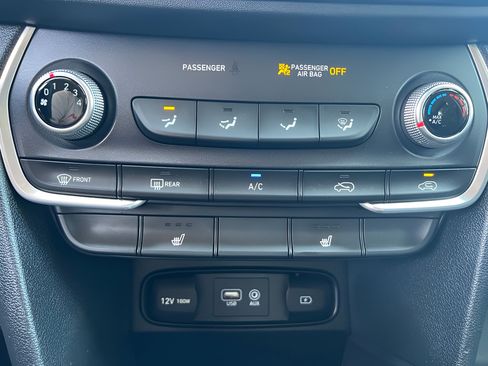 Used 2020 Hyundai Santa Fe SEL AWD/4WD image 30
