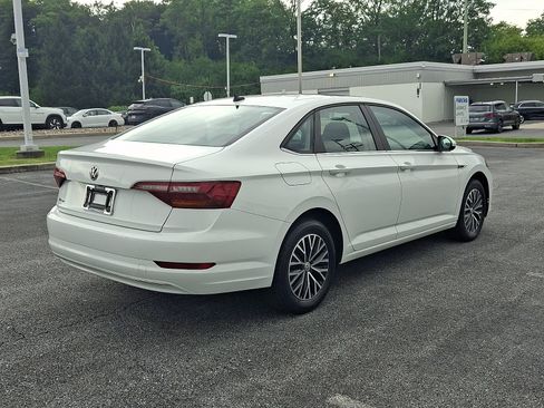 Used 2019 Volkswagen Jetta SEL w/ Cold Weather Package FWD image 6