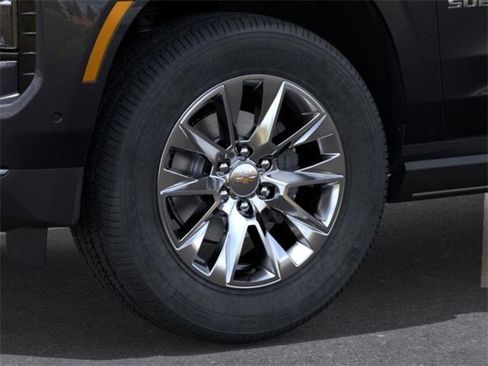 New 2025 Chevrolet Suburban Premier image 10