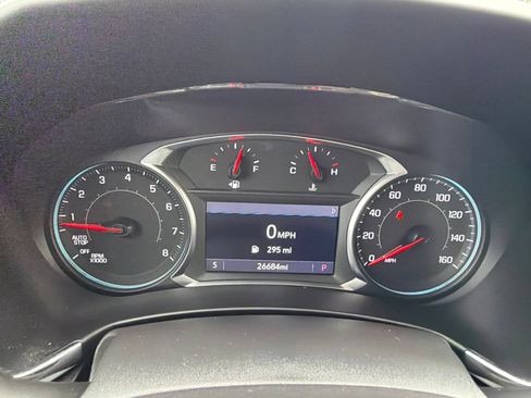 Used 2024 Chevrolet Equinox LT FWD image 12