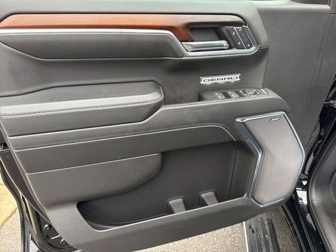 Used 2024 GMC Sierra 1500 Denali w/ Denali Reserve Package image 9