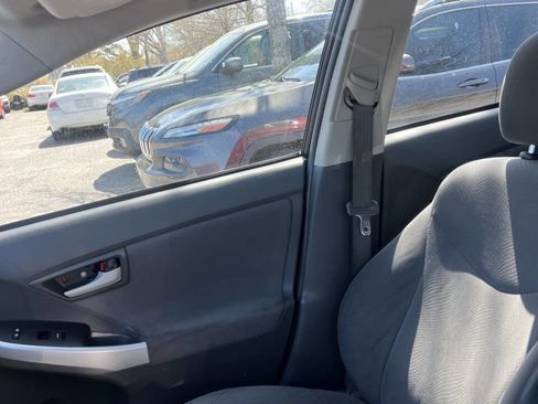 Used 2010 Toyota Prius One image 13