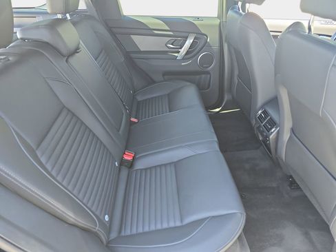 Certified 2025 Land Rover Discovery Sport Dynamic SE AWD/4WD image 11