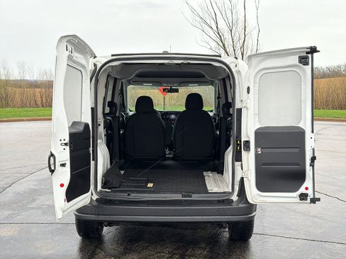 Used 2021 RAM ProMaster City Tradesman FWD image 32