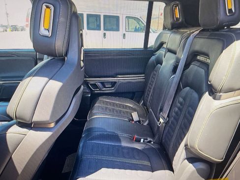 Used 2024 Rivian R1S Adventure AWD/4WD image 15