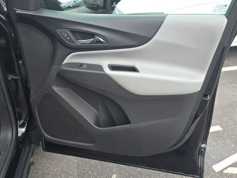 Used 2019 Chevrolet Equinox LS image 21