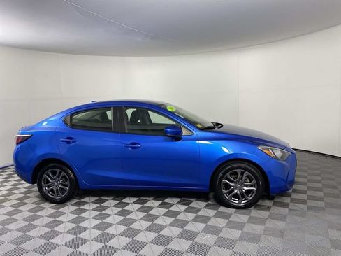 Used 2019 Toyota Yaris LE FWD image 10