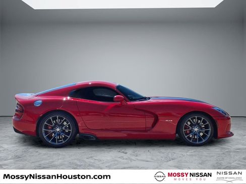Used 2013 SRT Viper GTS w/ GTS Laguna Interior Pkg RWD image 8