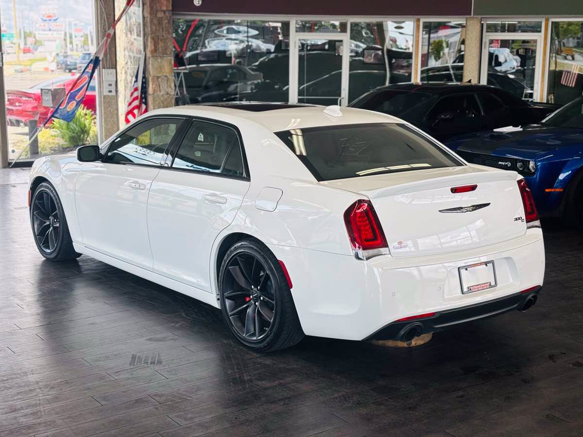 Used 2023 Chrysler 300 C RWD image 14