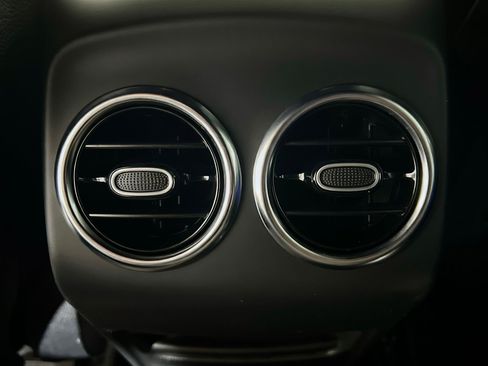 Used 2024 Mercedes-Benz GLB 250 image 16