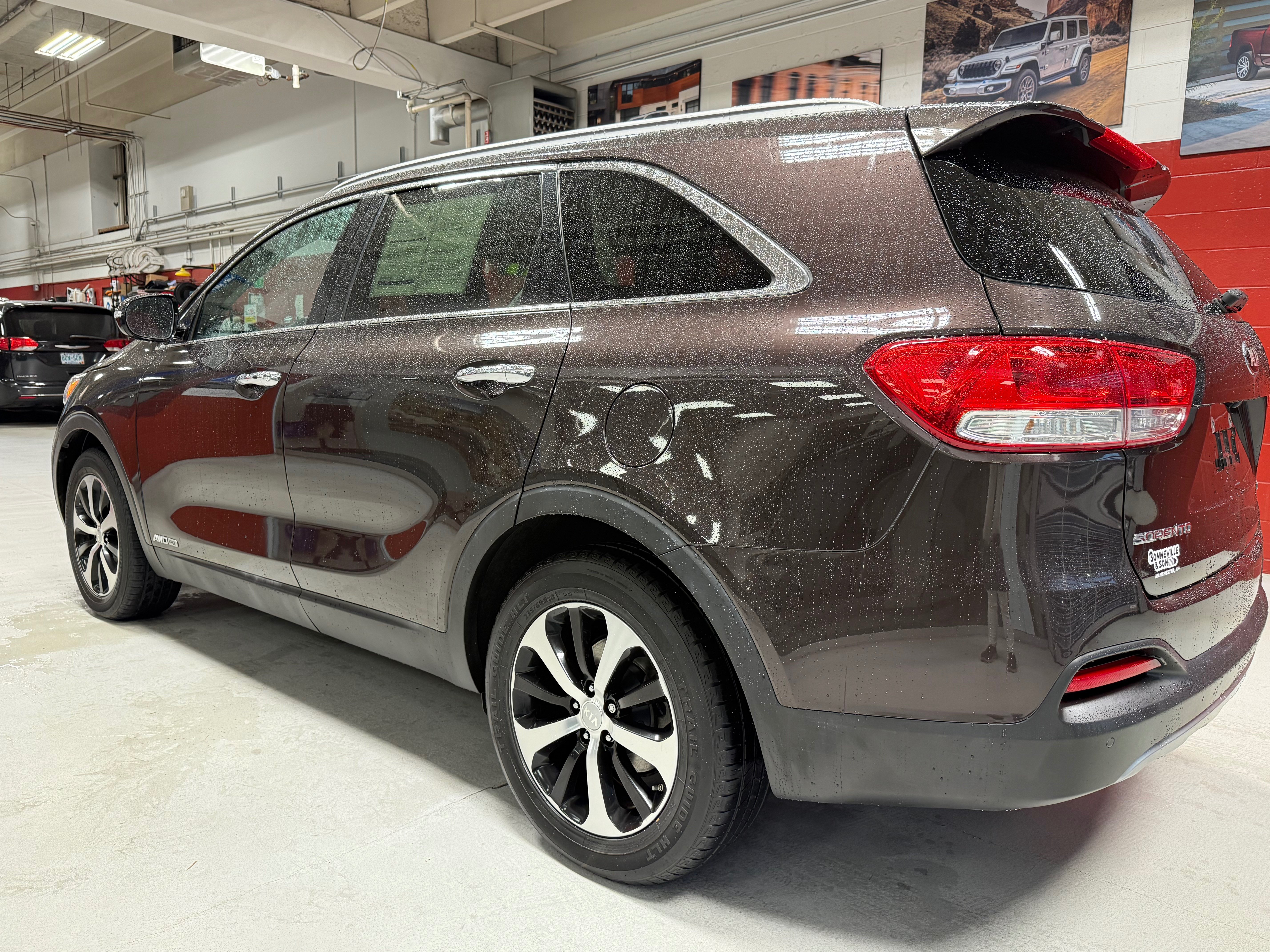 Used 2017 Kia Sorento EX AWD/4WD image 5