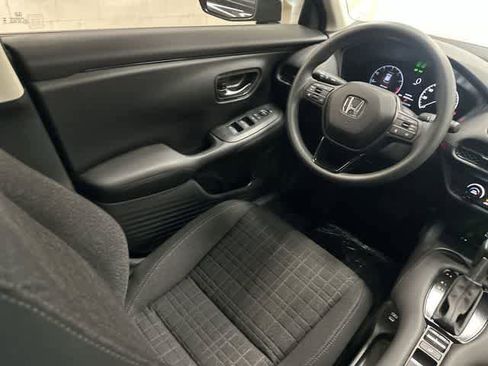 New 2026 Honda HR-V LX image 12