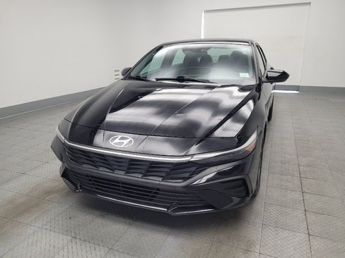 Used 2024 Hyundai Elantra SEL FWD image 15