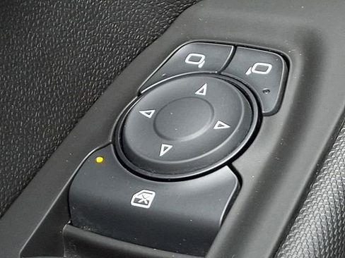 Used 2020 Chevrolet Silverado 1500 Custom w/ Custom Value Package image 29