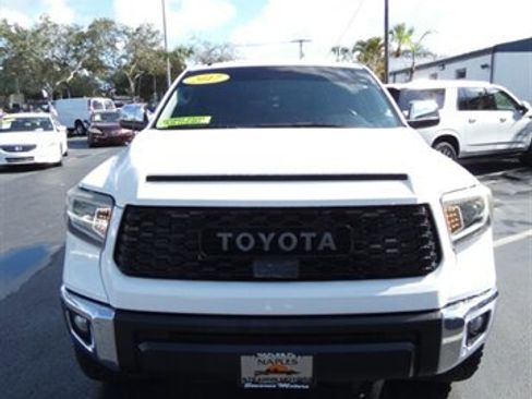 Used 2017 Toyota Tundra SR5 image 5