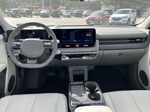 New 2025 Hyundai Ioniq 5 Limited image 3