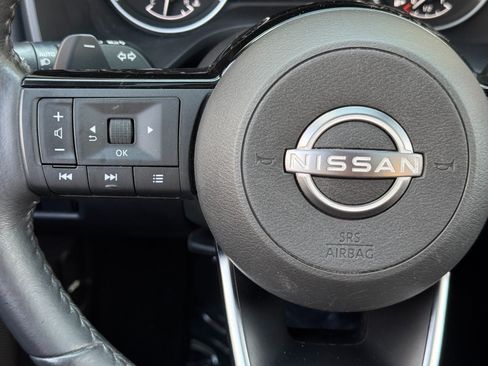 Used 2022 Nissan Rogue SL FWD image 21