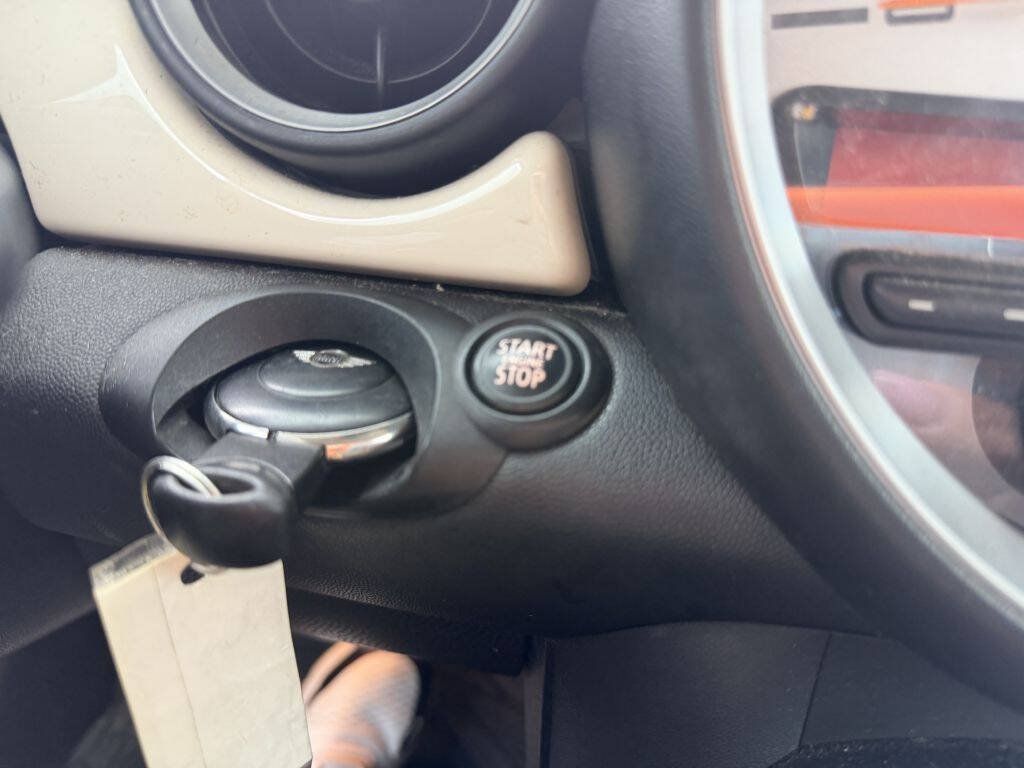 Used 2013 MINI Cooper Hardtop FWD image 19