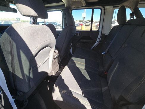 Used 2025 Jeep Wrangler Unlimited Sahara w/ Safety Group image 10