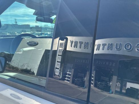 Used 2024 Ford F150 Lightning XLT image 13