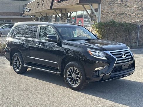 Used 2016 Lexus GX 460 Luxury image 3