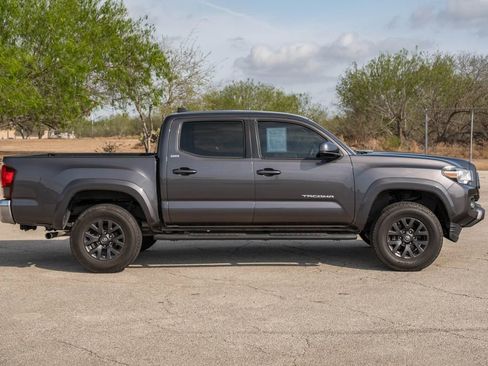 Used 2020 Toyota Tacoma SR5 image 8