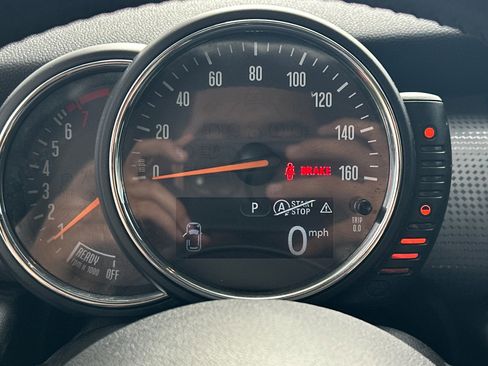 Used 2015 MINI Cooper 2-Door Hardtop image 18