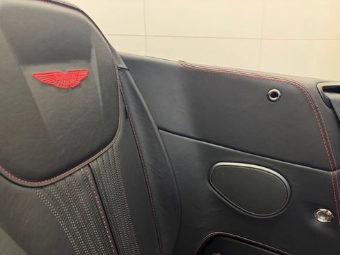 Used 2023 Aston Martin DB11 Volante image 55