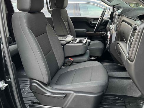 Used 2020 GMC Sierra 1500 SLE w/ SLE Value Package image 34