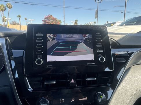 Used 2021 Toyota Camry SE FWD image 20